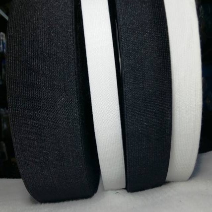 Elastico liga 20 mm x 25 mts negro